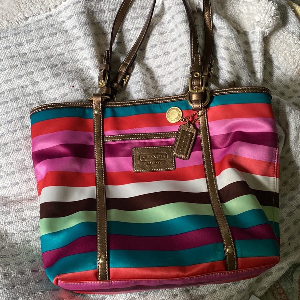 Coach satchel satin stripes beautiful colors zipped clousure